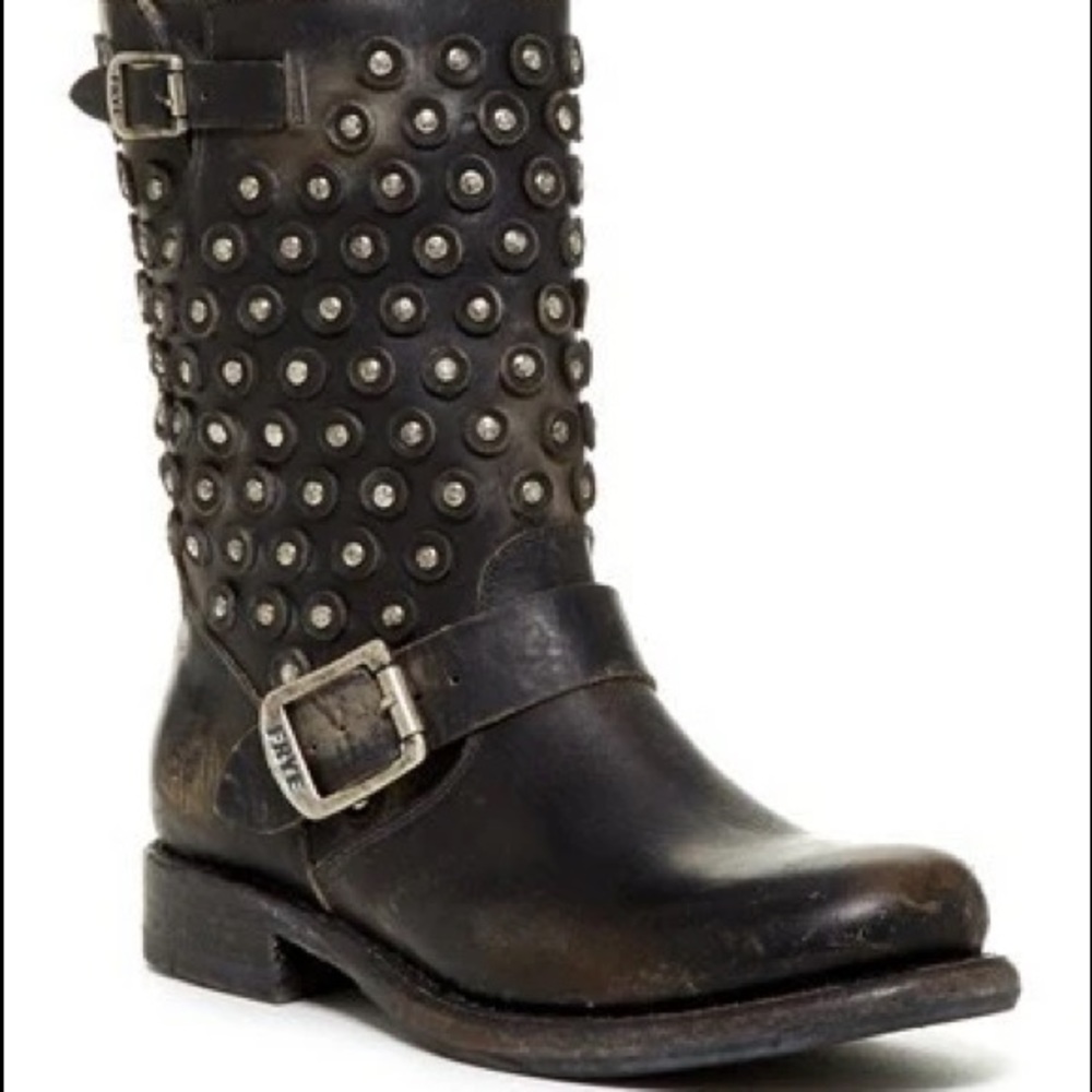 Gently used With box Frye distressed Jenna studded disc boots 7.5